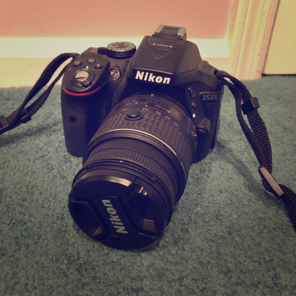 NIKON CAMERA with WiFI (BARELY USED)